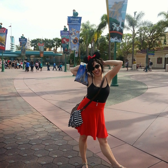 Meet your Posher, Ashley - Picture 1 of 1